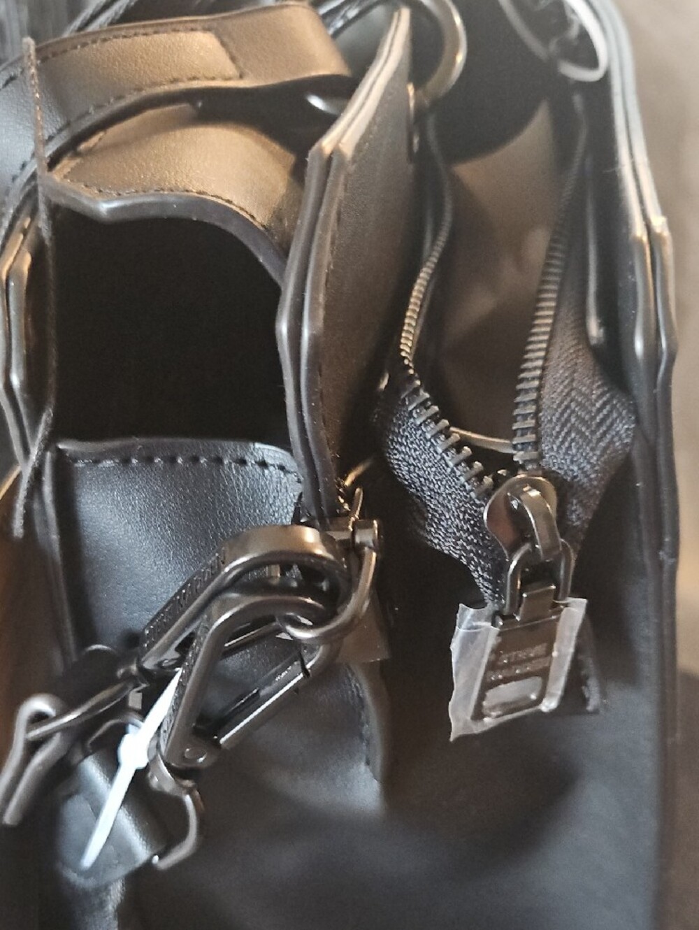 Steve Madden Black Beverlyn Special Edition Crossbody - Picture 11 of 11